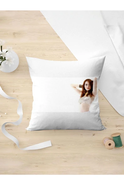 Panorama Ajans Emma Stone Örümcek Adam Kızıl Güzel Yastık Kılıfı ürün görseli 1