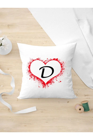 Panorama Ajans Sevgiliye Arkadaşa Hediye Kalpli D Harfi Tasarım Yastık Kılıfı ürün görseli 1