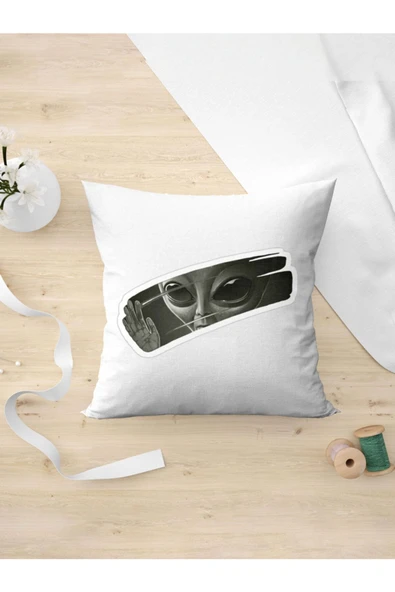 Panorama Ajans Uzaylı Gotik Tasarım Yastık Kılıfı ürün görseli 1