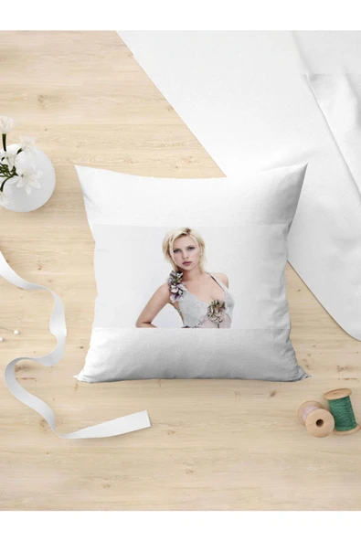 Panorama Ajans Scarlett Johansson Sarışın Güzel Yastık Kılıfı ürün görseli 1