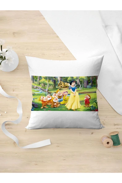 Panorama Ajans Pamuk Prenses Ve Yedi Cüceler Çizgi Film Yastık Kılıfı ürün görseli 1