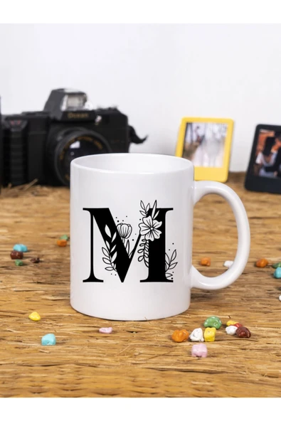 Panorama Ajans En Yakın Arkadaşa Hediye Çiçek Tasarım M Harfi Beyaz Kupa Bardak ürün görseli