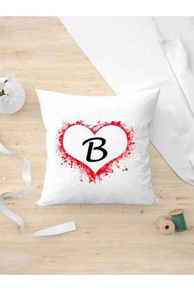 Panorama Ajans Sevgiliye Arkadaşa Hediye Kalpli B Harfi Tasarım Yastık Kılıfı ürün görseli 1
