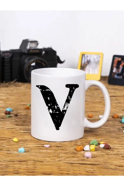 Panorama Ajans Dekoratif Yazılı Hediye Porselen V Harfi Beyaz Kupa Bardak ürün görseli