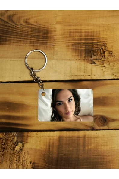 Panorama Ajans Gal Gadot Dekor Ince Metal Anahtarlık ürün görseli