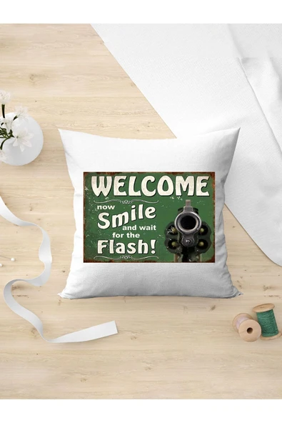 Panorama Ajans Retro Tarz Sevelere Welcome Now Smile Tasarım Oda Dekoru Arkadaşa Kişiye Hediyelik Yastık Kılıfı ürün görseli