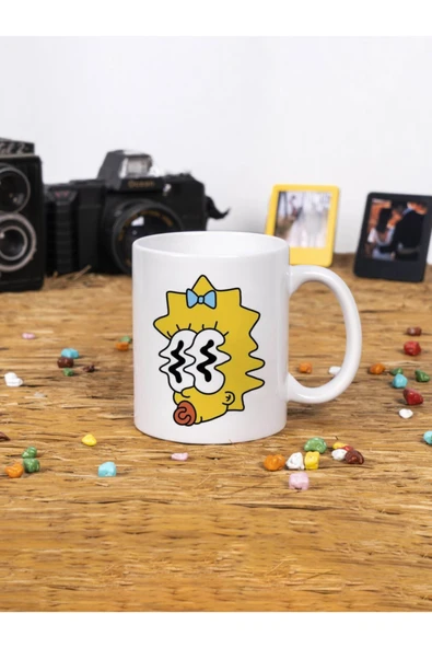 Panorama Ajans Maggie Simpson Eğlenceli Rozet Tasarım Beyaz Kupa Bardak ürün görseli