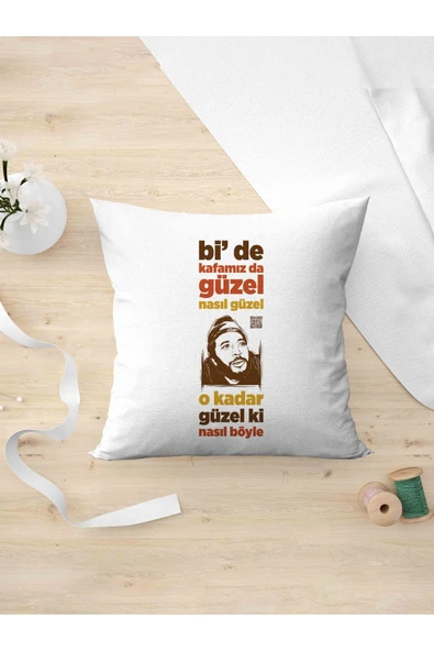 Panorama Ajans Komik Sözlü Kafamız Güzzel Tasarım Oda Dekoru Arkadaşa Kişiye Hediyelik Yastık Kılıfı