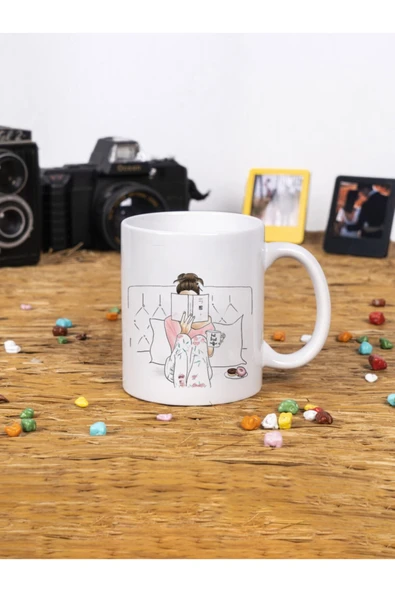 Panorama Ajans Karantina Kızı Mood Tasarım Beyaz Kupa Bardak ürün görseli