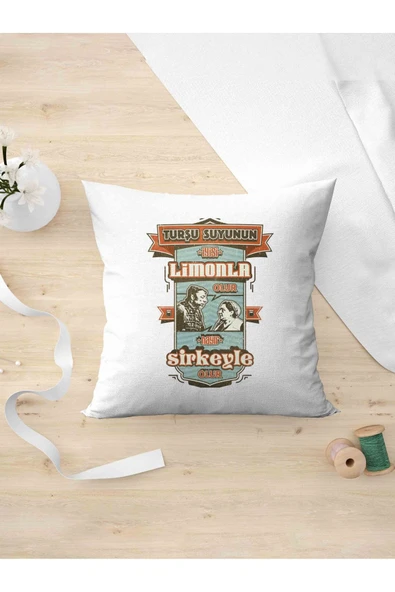 Panorama Ajans Yeşil Çam Film Severlere Neşeli Günlerden Adile Naşit Münir Özkul Tasarım Oda Dekoru Yastık Kılıfı ürün görseli