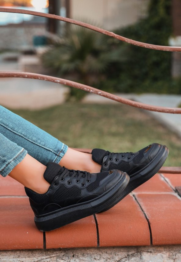 Veno Siyah Cilt Fileli Rugan Detaylı Spor Ayakkabı