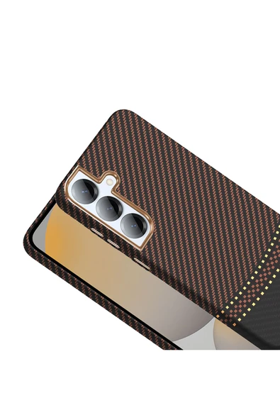 BULUT AKSESUAR Galaxy S25 Plus Kılıf M-safe Şarj Özellikli Karbon Fiber Görünümlü BLT Gros Kapak - Gold-Siyah - Resim 8