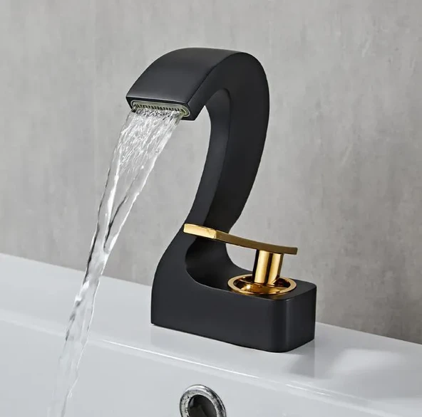 Siyah Gold Şelale Banyo Lavabo Bataryası