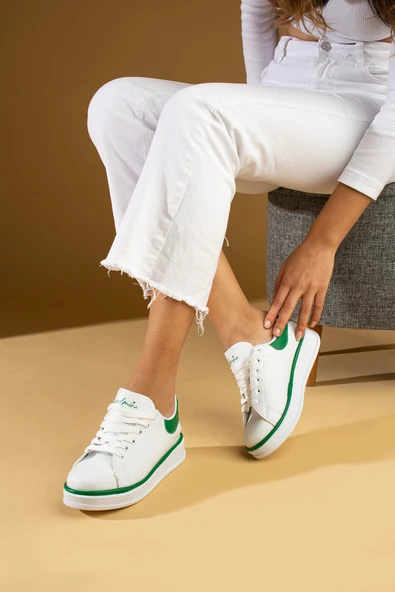 Pembe Potin Rahat Taban Renk Şeritli Bağcıklı Kadın Sneaker 001-340-24BYeşil