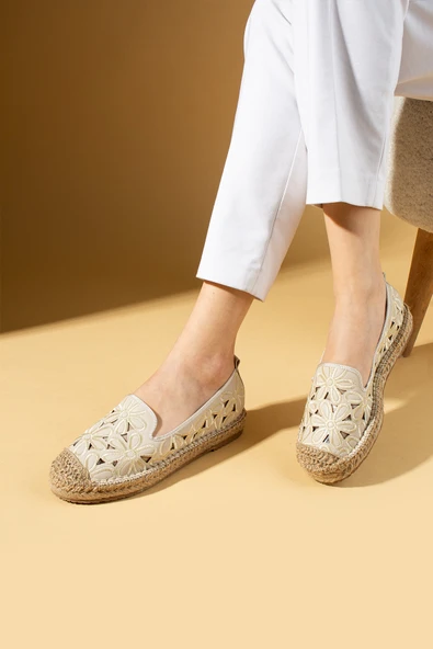 Pembe Potin Lazer Kesim Çiçek Desenli Rahat Hasır Taban Dilli Kadın Babet 68-1025-25 - Resim 6