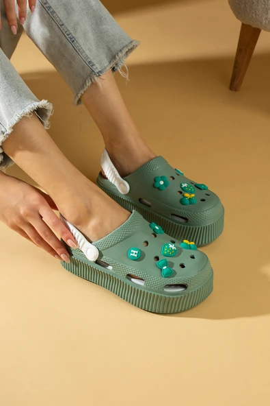 Pembe Potin Yüksek Taban Jibbitzli Eva Comfort Kadın Sandalet DNZ224-24 - Resim 10