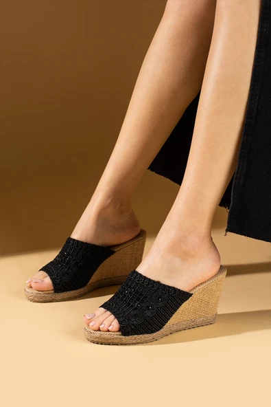 Pembe Potin Hasır Dolgu Topuklu Önü Açık Kadın Terlik 69-96-25 - Resim 2