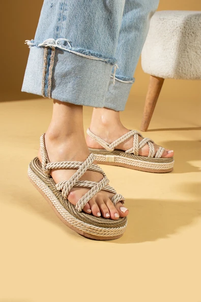 Pembe Potin Kalın Taban Parmak Arası Hasır Kadın Sandalet 30-13-24 - Resim 3