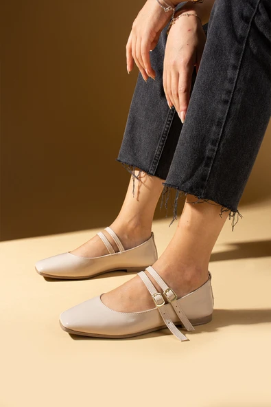 Pembe Potin Köşe Burun Çift Tokalı Kadın Babet 001-3838-24Rugan ürün görseli