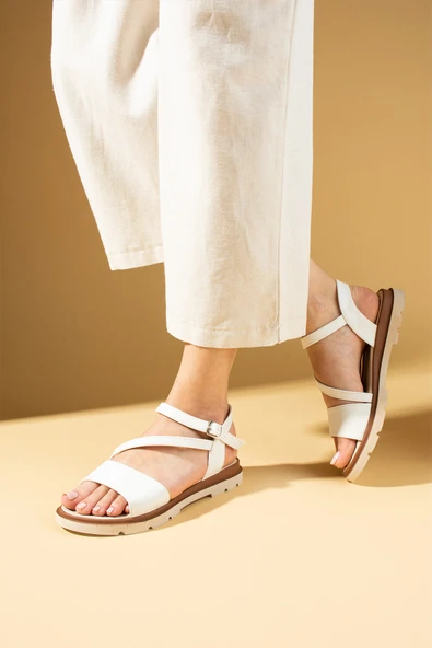 Pembe Potin Kalın Bantlı Tokalı Rahat Taban Kadın Sandalet 018-037-25 - Resim 4