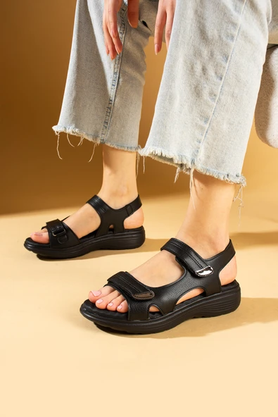 Pembe Potin Deri Görünümlü Comfort Taban Çift Bantlı Kadın Sandalet 59-78-24 ürün görseli