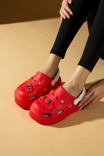 Pembe Potin Yüksek Taban Jibbitzli Eva Comfort Kadın Sandalet DNZ224-24 ürün görseli