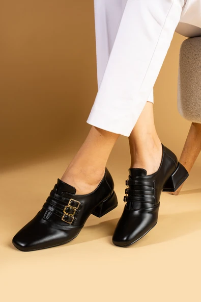 Pembe Potin Küt Burunlu 3 Tokalı Topuklu Kadın Ayakkabı 53-400-24Cilt ürün görseli