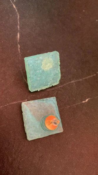 Tırtıklı Su Yeşili Renk Büyük Boy Kare Şekil Gold Aksesuarlı Epoksi Küpe El Yapımı Hediyelik - 8