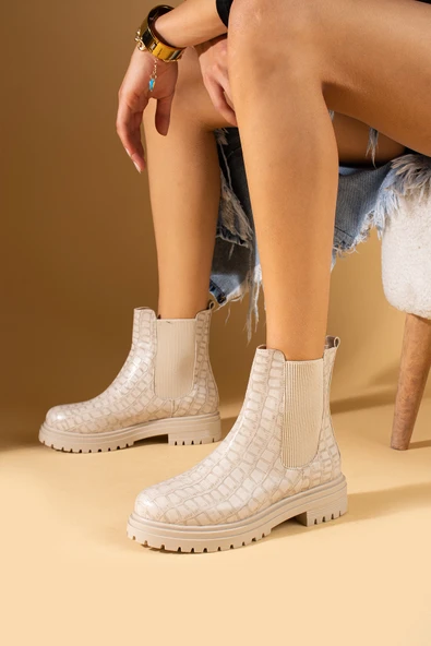 Pembe Potin Kroko Desenli Çift Lastik Detay Kadın Bot  57-111-24Kroko ürün görseli