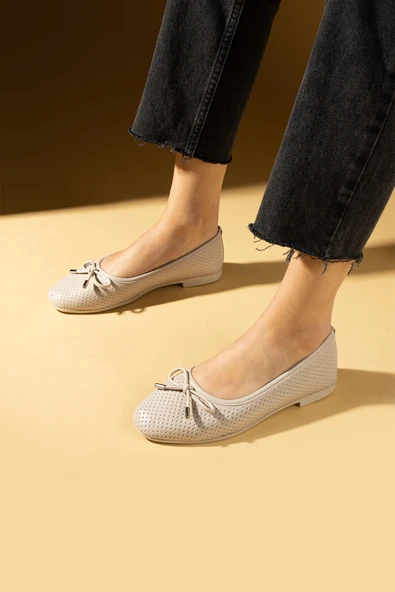 Pembe Potin Lazer Kesim Fiyonk Detaylı Rahat Taban Kadın Babet 57-34-25Lazer ürün görseli