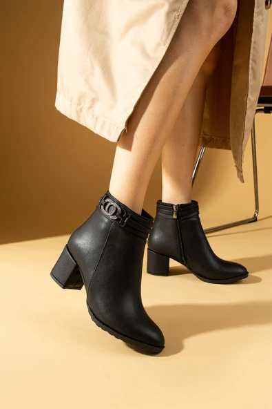 Pembe Potin Taşlı Toka Detaylı Fermuarlı Kalın Topuklu Kadın Bot 82-508-24Cilt ürün görseli