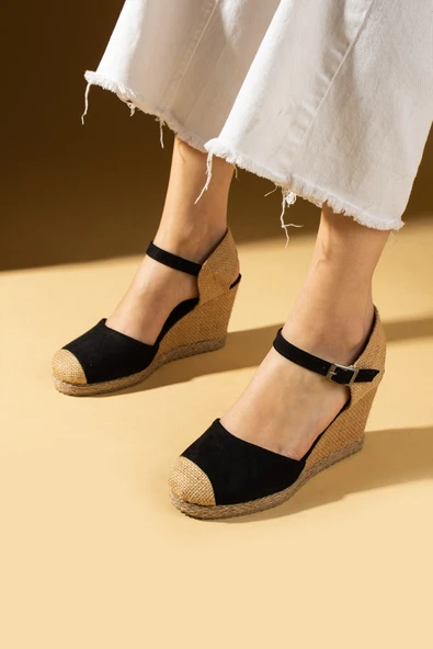 Pembe Potin Hasır Dolgu Taban Önü Kapalı Tokalı Kadın Sandalet 69-71-24Süet ürün görseli