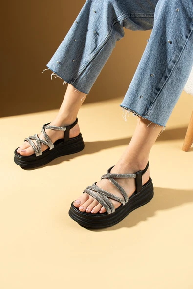 Pembe Potin Taş Detaylı Yüksek Taban Çok Bantlı Lastikli Kadın Sandalet 018-312-24Taşlı - Resim 3