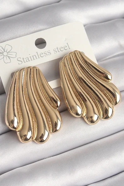 Pirinç Gold Renk İşlemeli İstirdye Model Kadın Küpe - 1