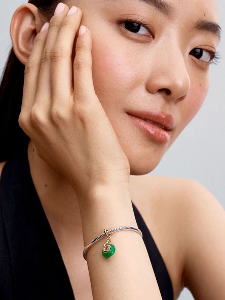 Pandora Yılan Figürlü Yeşil Murano Camı Sallantılı Charm 14 ayar altın kaplama - Resim 4