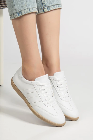 İnce Taban İki Renk Futsal Beyaz Cilt Kadın Spor Ayakkabı - Resim 2