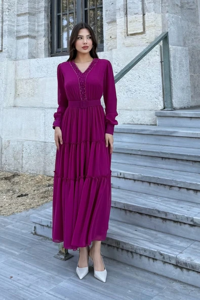 Büzgü ve Kemer Detaylı İşlemeli V Yaka Şifon Elbise 6036-Fuşya - 5