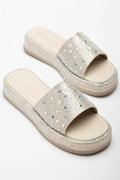 Kadın Dolgu Topuklu Terlik Bej Kalın Tek Bantlı Taşlı Tokalı Taban Sargılı ürün görseli 1