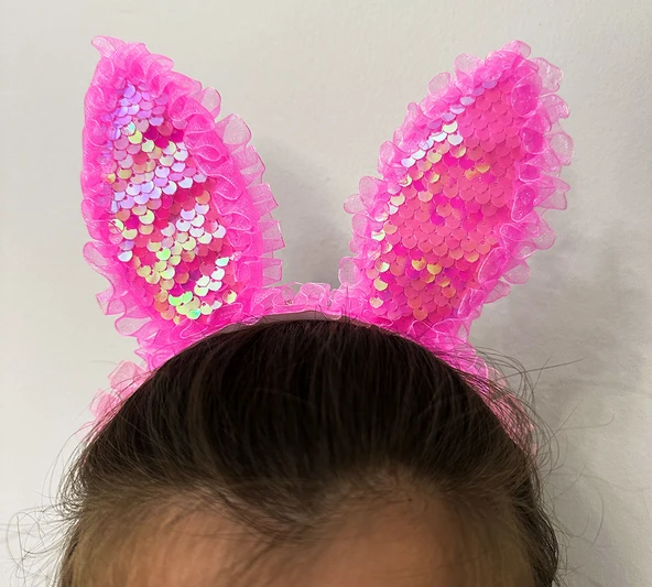 Kenarları Dantelli Fuşya Pullu Payetli Led Işıklı Tavşan Kulak Taç 23x19 cm ürün görseli 1