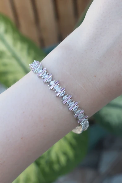 Vip Seri Pirinç Pembe Zirkon Taşlı Gümüş Renk Baget Model Bileklik - TJ-BB6071 - Resim 2