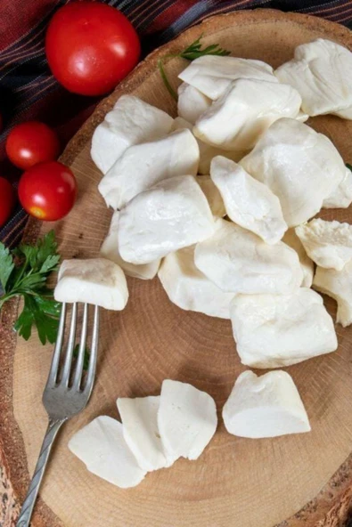 Antep Peyniri (Keçi) Az Tuzlu Salamura 750 g Bidon