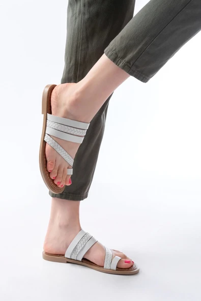 169-160 Beyaz  Örgülü Ortopedik Taban Parmak Arası Hakiki Deri Kadın Terlik - Resim 4