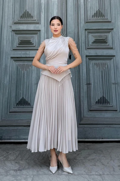 Omuz İşlemeli Pliseli Abiye Elbise 2385-Bej ürün görseli