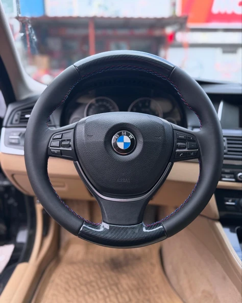 Bmw F10 Araca Özel Deri Direksiyon Kılıfı ürün görseli