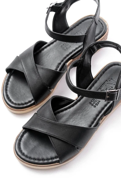 692-564 Siyah Ortopedik Taban Çapraz Tokalı Kadın Sandalet - Resim 4