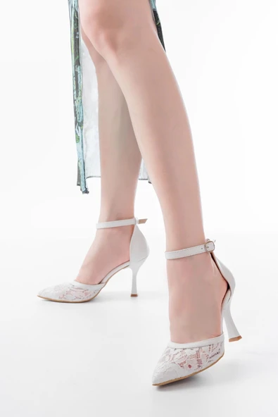 K-404 Beyaz Fileli Çiçek Detaylı  Kadın Topuklu Ayakkabı ürün görseli 1