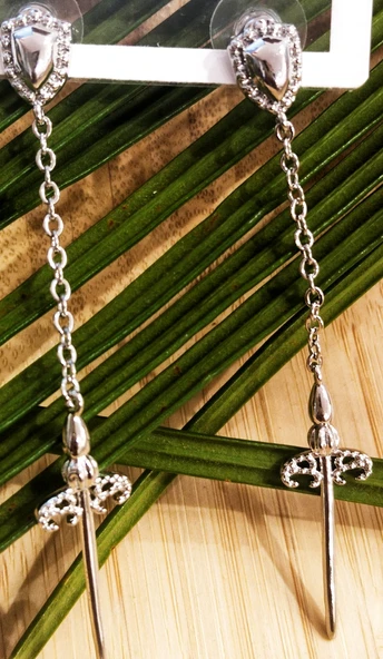 Monalisa Home  Lüks  Figürlü Sallantılı Gösterişli Küpe ürün görseli 1