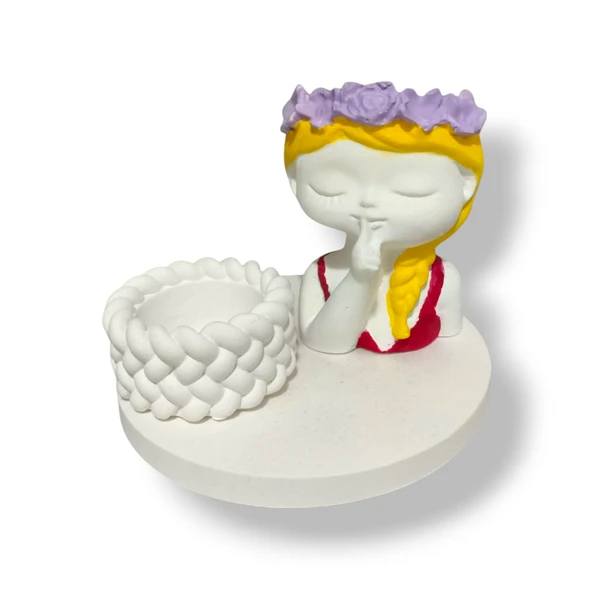 Çiçekli Kız Obje, Örgü Mumluk ve Yuvarlak Tepsi Seti ürün görseli 1