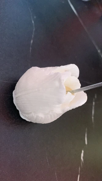 Parlak Beyaz Renk Büyük Lale Şekil Kağıt Tutacağı Notluk El Yapımı Epoksi Hediyelik - 6