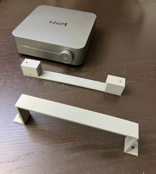 Byr Wiim Amp (Pro) Masa Montajı + Isı Aracının Altında (Sadece Plastik Aparattır!!!) 3D ürün görseli